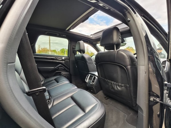 Used Porsche Cayenne 2017 for sale - 76202863: Photo 15