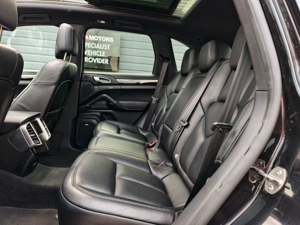 Used Porsche Cayenne 2017 for sale - 76202863: Photo 18