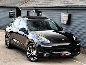 Used Porsche Cayenne 2017 for sale - 76202863: Photo 3