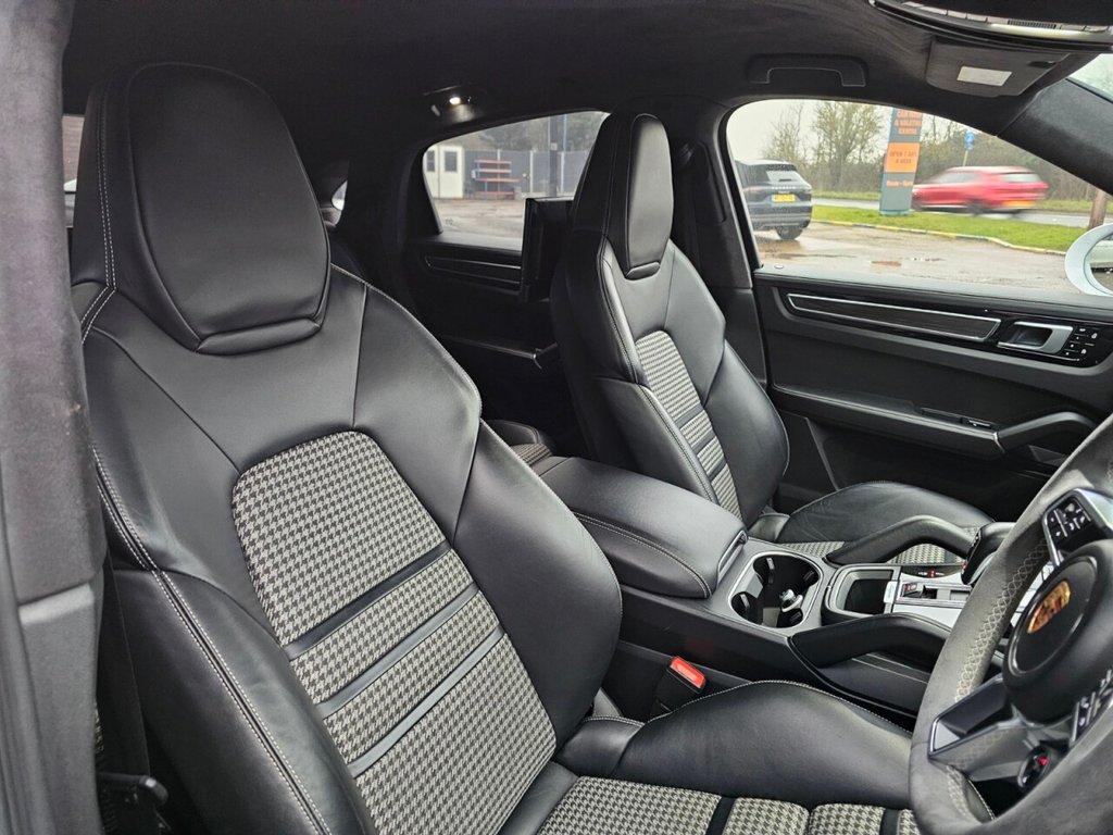 Used Porsche Cayenne 2020 for sale - 76202875: Photo 36