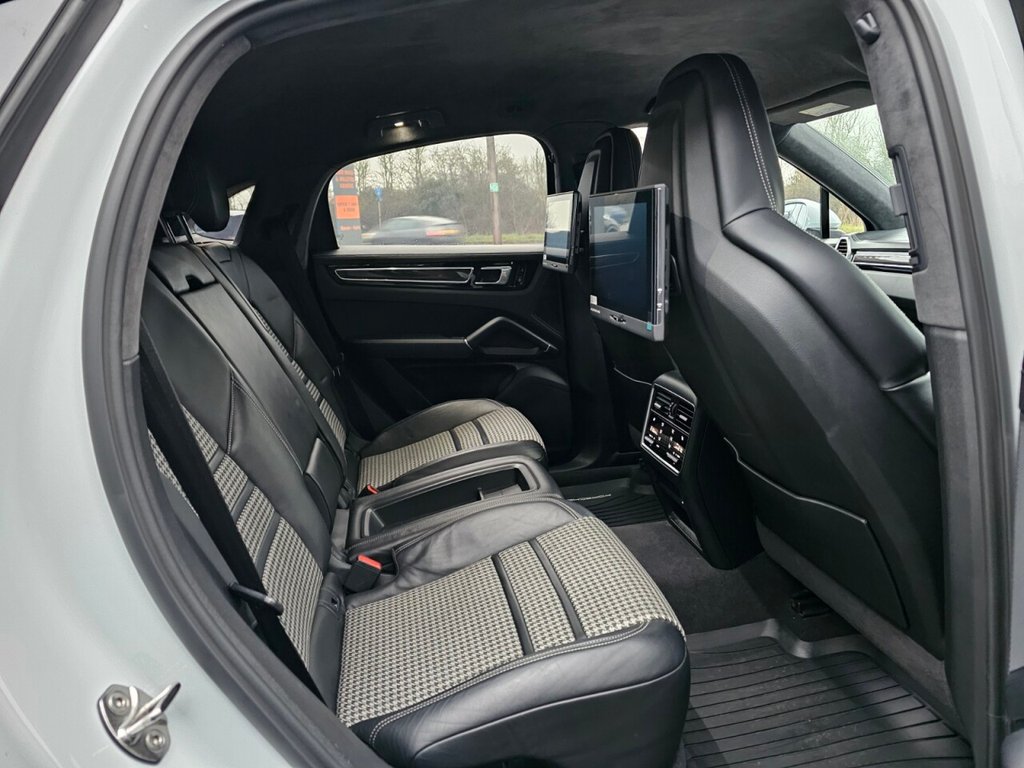 Used Porsche Cayenne 2020 for sale - 76202875: Photo 40