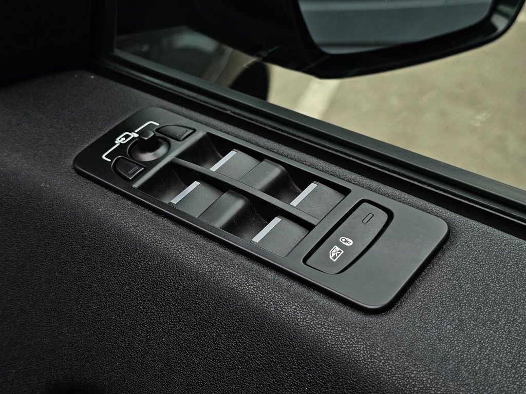 Used Land Rover Discovery Sport 2016 for sale - 76698359: Photo 29