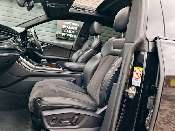 Used Audi Q8 2019 for sale - 76202456: Photo 33