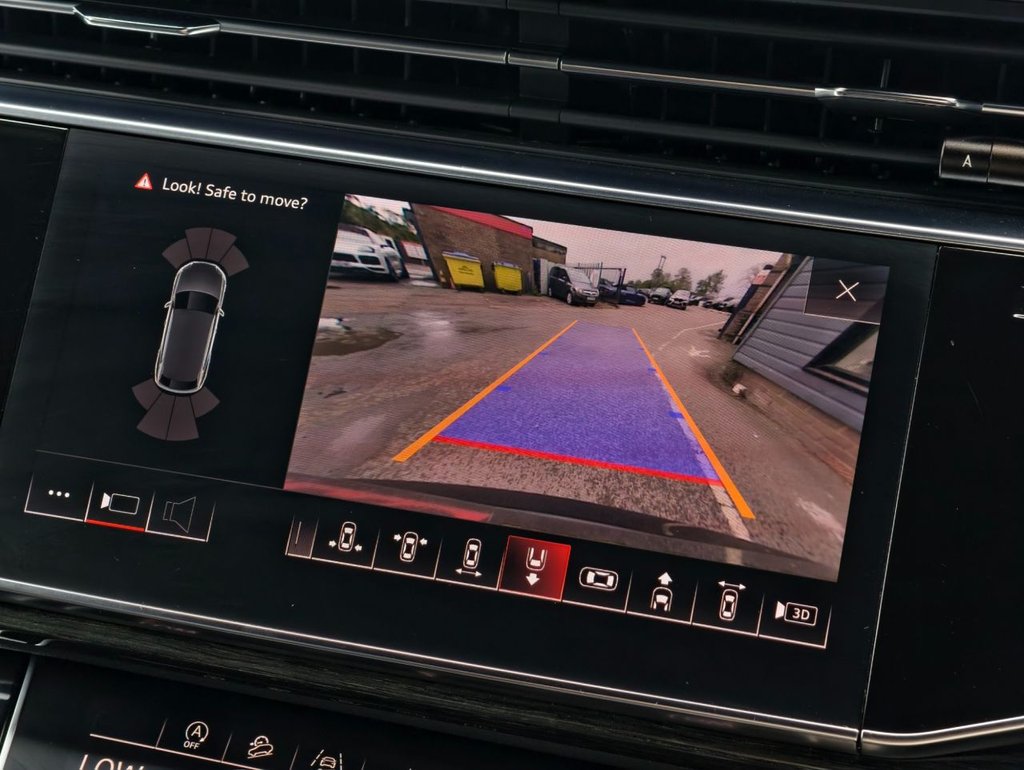 Used Audi Q8 2019 for sale - 76202456: Photo 45