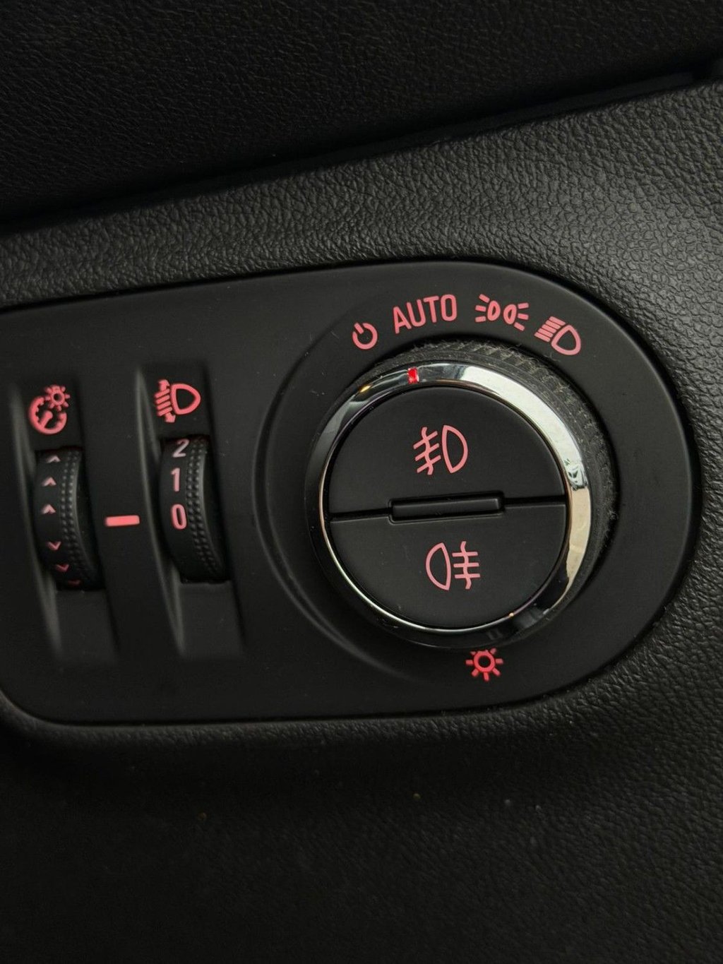 Used Vauxhall Corsa 2017 for sale - 76210639: Photo 10