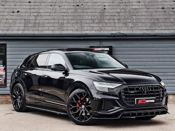 Audi - Q8
