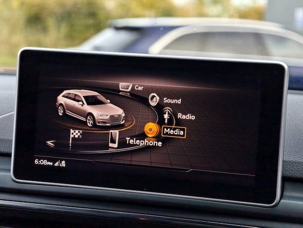 Used Audi RS4 2018 for sale - 76202598: Photo 44