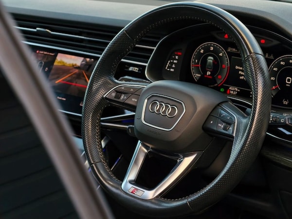 Used Audi Q8 2018 for sale - 76202495: Photo 32
