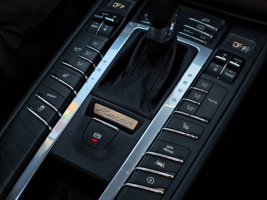 Used Porsche Macan 2017 for sale - 76223933: Photo 32