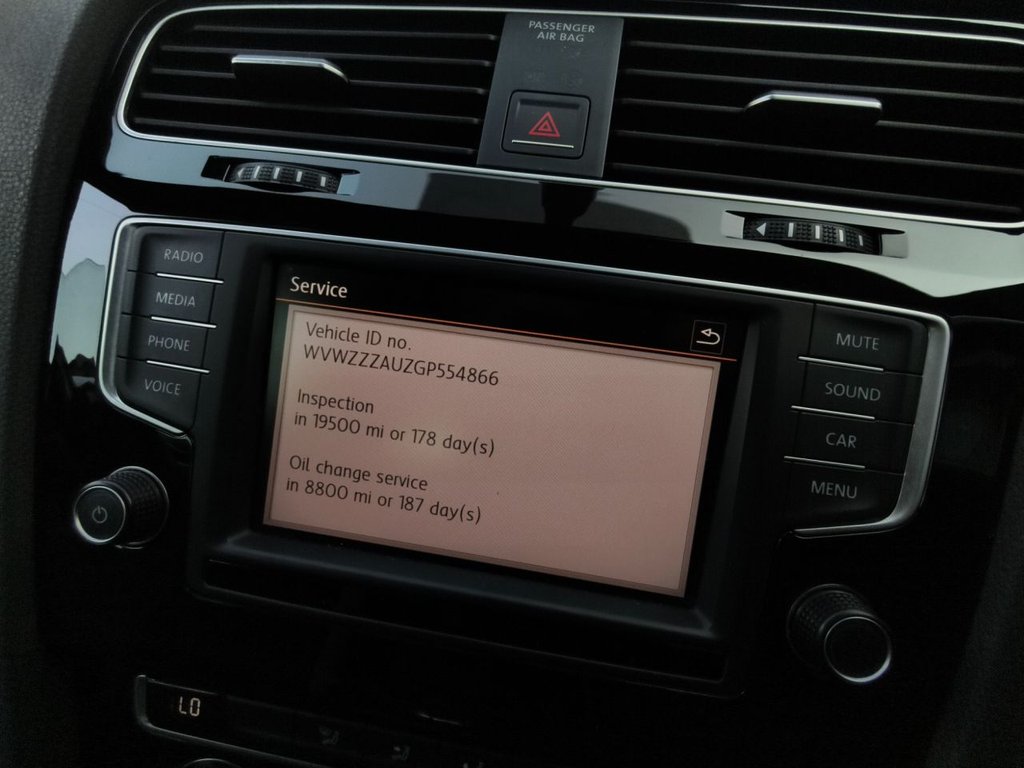 Used Volkswagen Golf 2015 for sale - 76202648: Photo 30