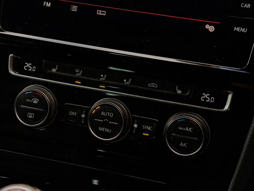 Used Volkswagen Golf 2018 for sale - 76623292: Photo 28