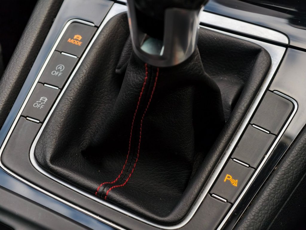 Used Volkswagen Golf 2018 for sale - 76623292: Photo 30