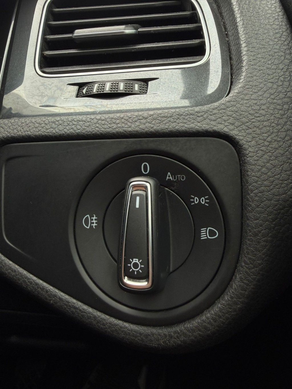 Used Volkswagen Golf 2018 for sale - 76210646: Photo 14