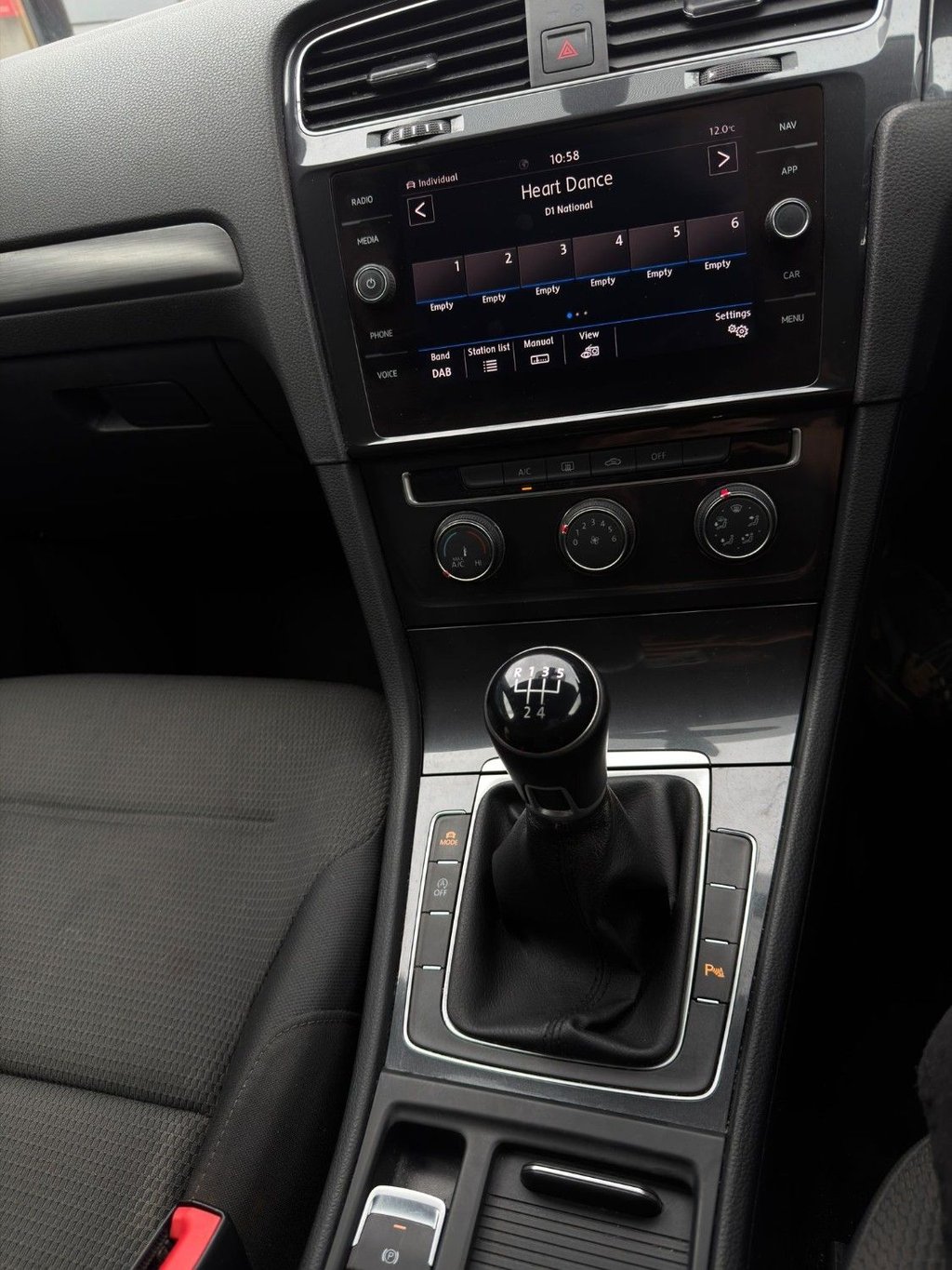 Used Volkswagen Golf 2018 for sale - 76210646: Photo 15