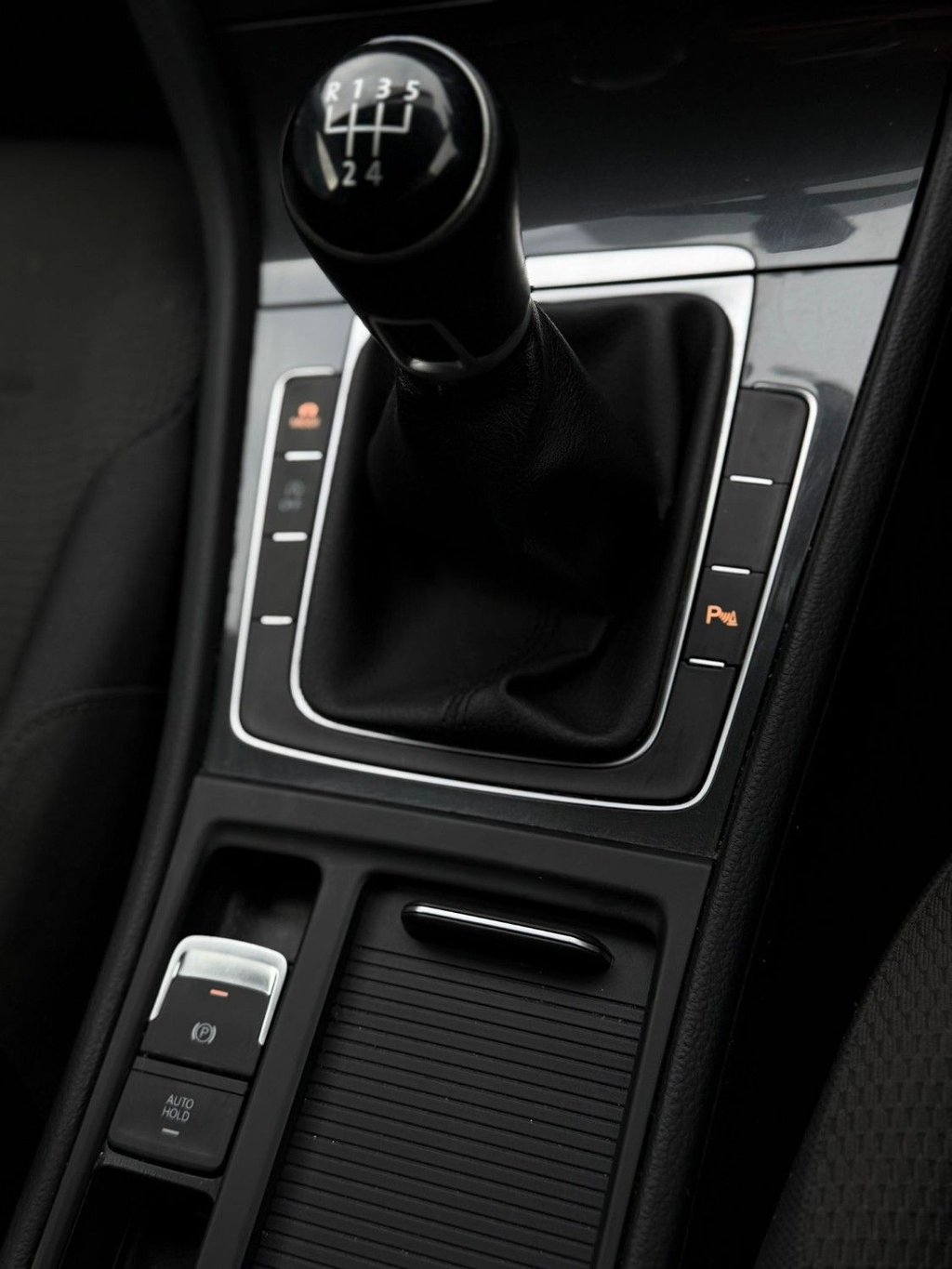 Used Volkswagen Golf 2018 for sale - 76210646: Photo 16