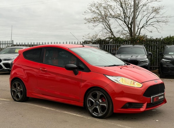 Used Ford Fiesta 2016 for sale - 76210621: Photo 1