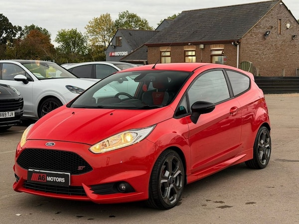 Used Ford Fiesta 2016 for sale - 76210621: Photo 3
