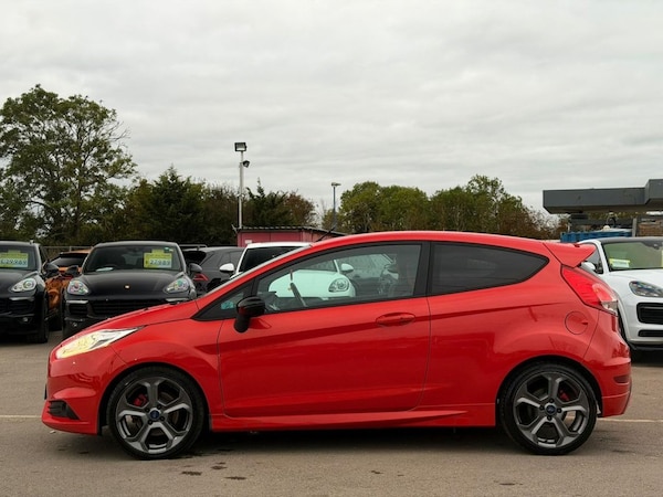 Used Ford Fiesta 2016 for sale - 76210621: Photo 4