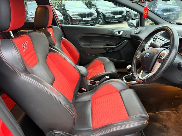 Used Ford Fiesta 2016 for sale - 76210621: Photo 8