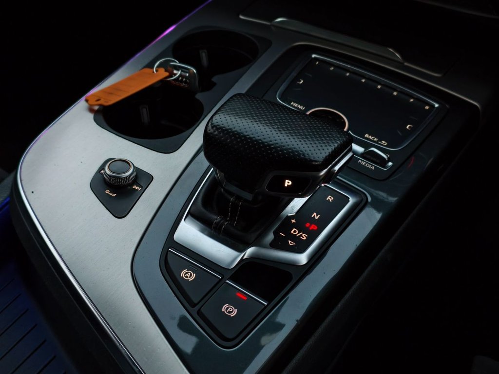 Used Audi Q7 2017 for sale - 76202510: Photo 32