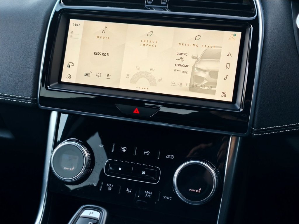 Used Jaguar XE 2021 for sale - 76962229: Photo 20