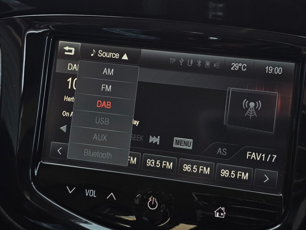 Used Vauxhall Corsa 2015 for sale - 76202783: Photo 21