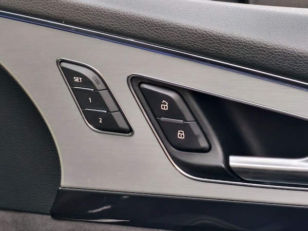 Used Audi SQ7 2017 for sale - 76202382: Photo 29