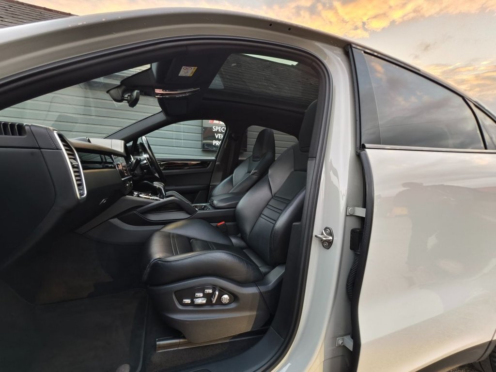 Used Porsche Cayenne 2020 for sale - 76202745: Photo 30