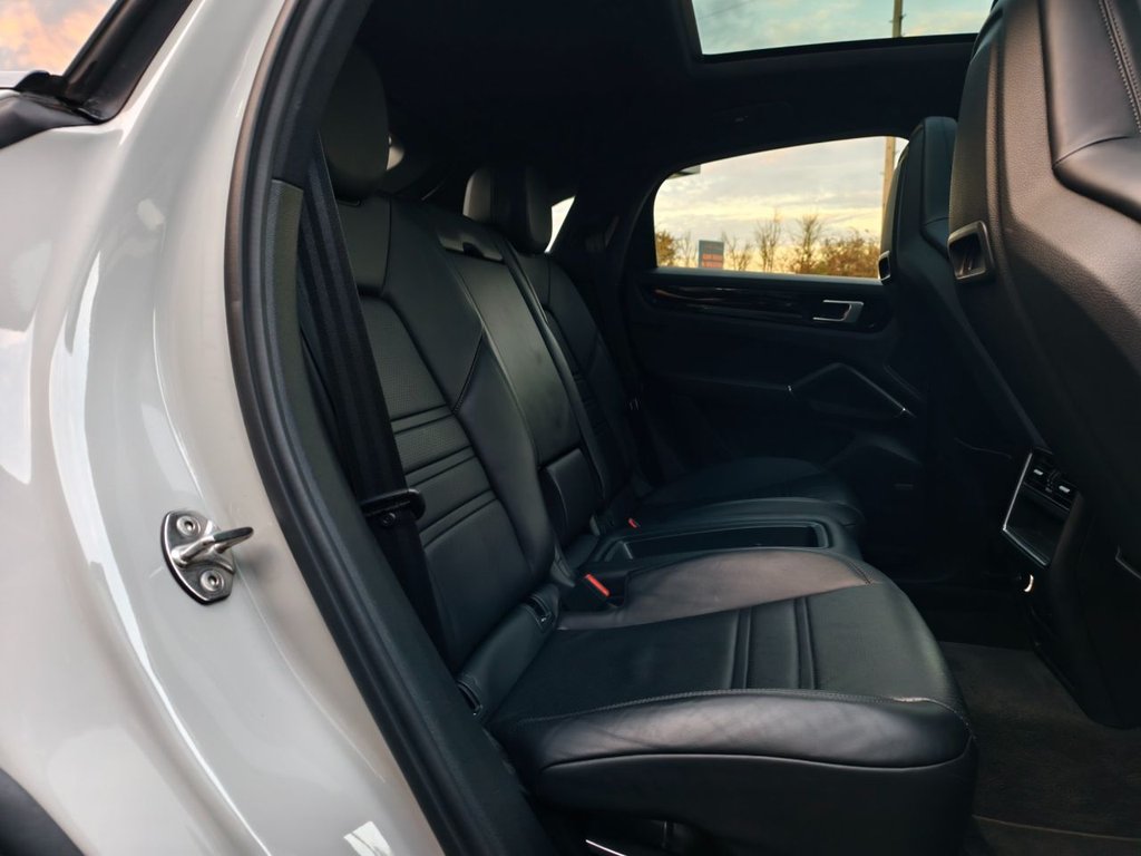 Used Porsche Cayenne 2020 for sale - 76202745: Photo 31