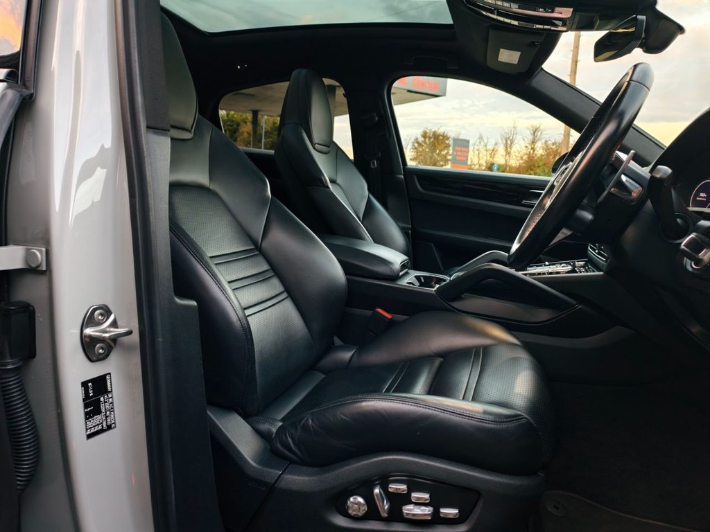 Used Porsche Cayenne 2020 for sale - 76202745: Photo 33