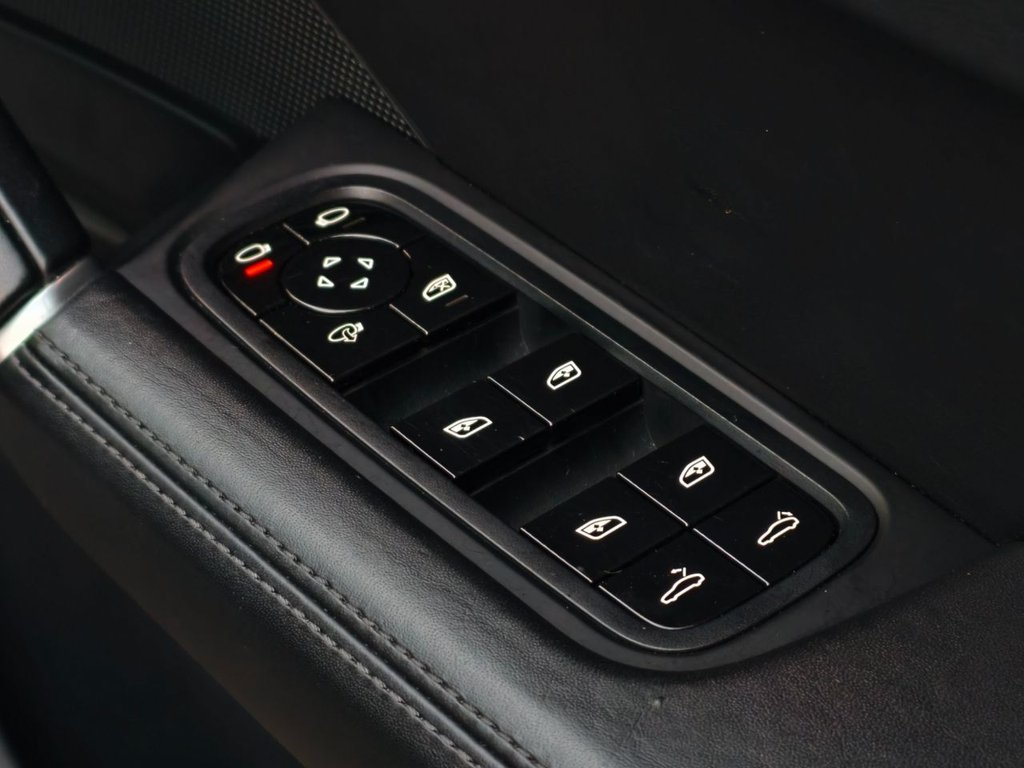 Used Porsche Cayenne 2020 for sale - 76202745: Photo 38