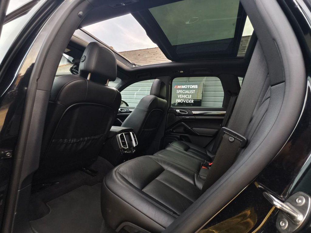 Used Porsche Cayenne 2017 for sale - 76202406: Photo 16