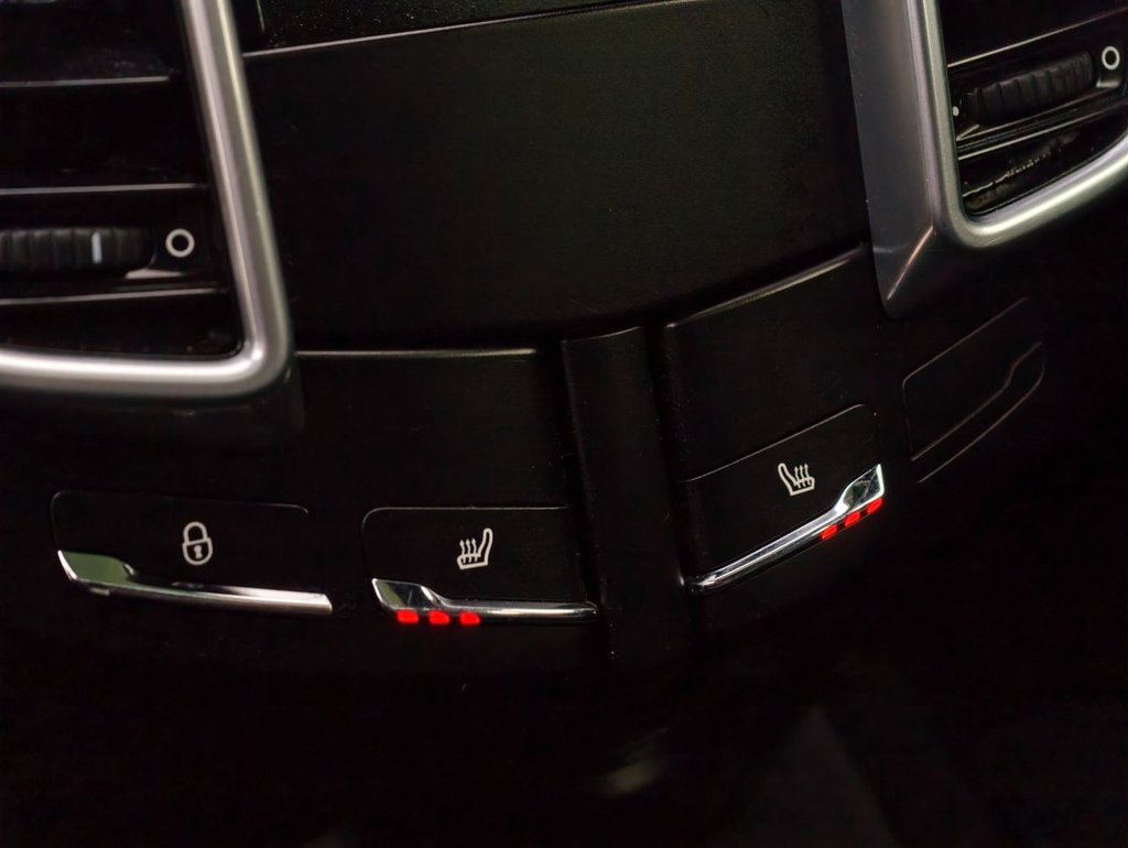 Used Porsche Cayenne 2017 for sale - 76202406: Photo 19