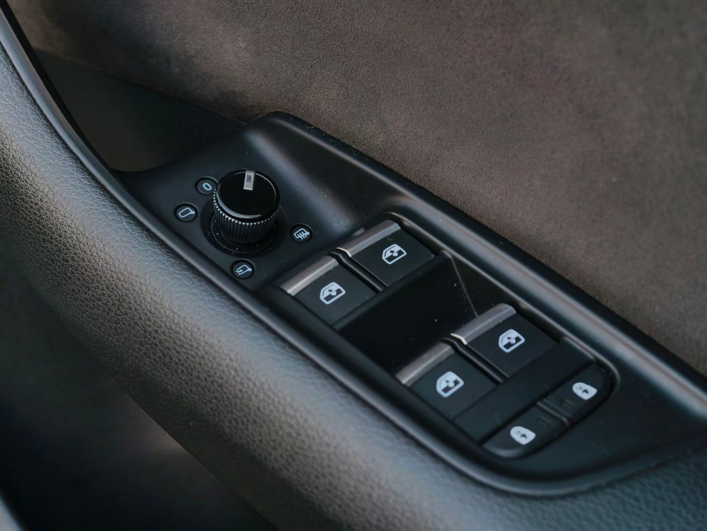 Used Audi Q8 2019 for sale - 76632607: Photo 35