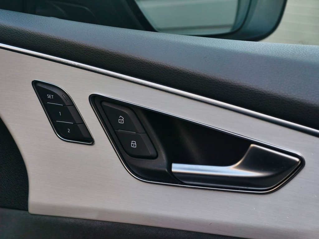 Used Audi Q8 2019 for sale - 76632607: Photo 36