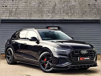 Audi - Q8