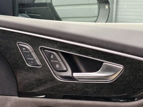 Used Audi Q8 2019 for sale - 76235795: Photo 31