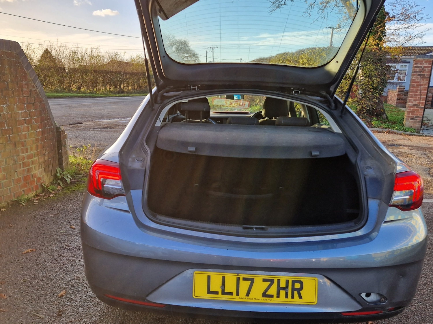 Used Vauxhall Insignia 2017 for sale - 78196571: Photo 8