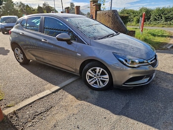 Used Vauxhall Astra 2017 for sale - 77458776: Photo
