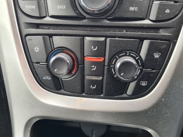 Used Vauxhall Astra 2015 for sale - 77492565: Photo 11