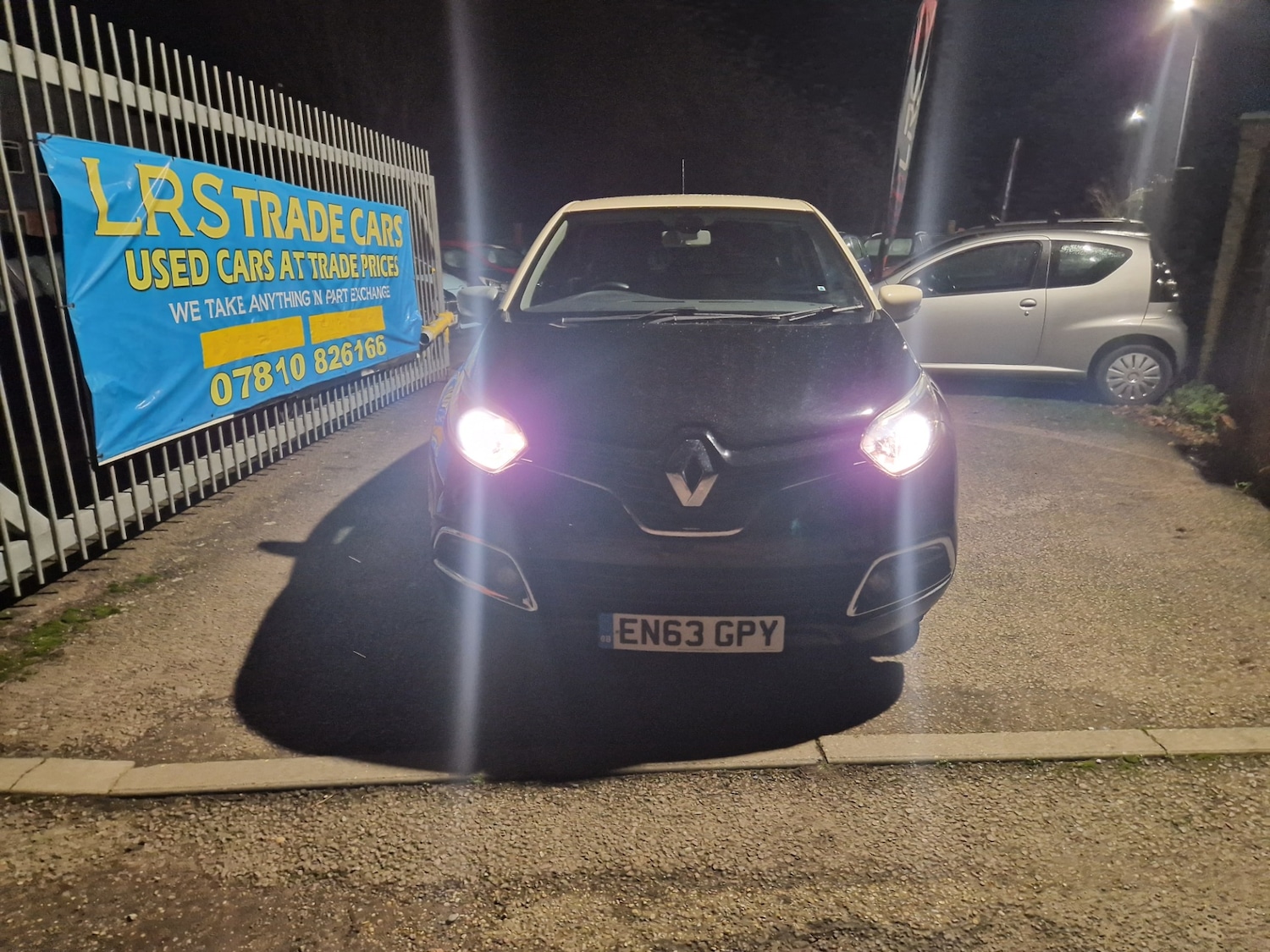 Used Renault Captur 2014 for sale - 77536096: Photo 2