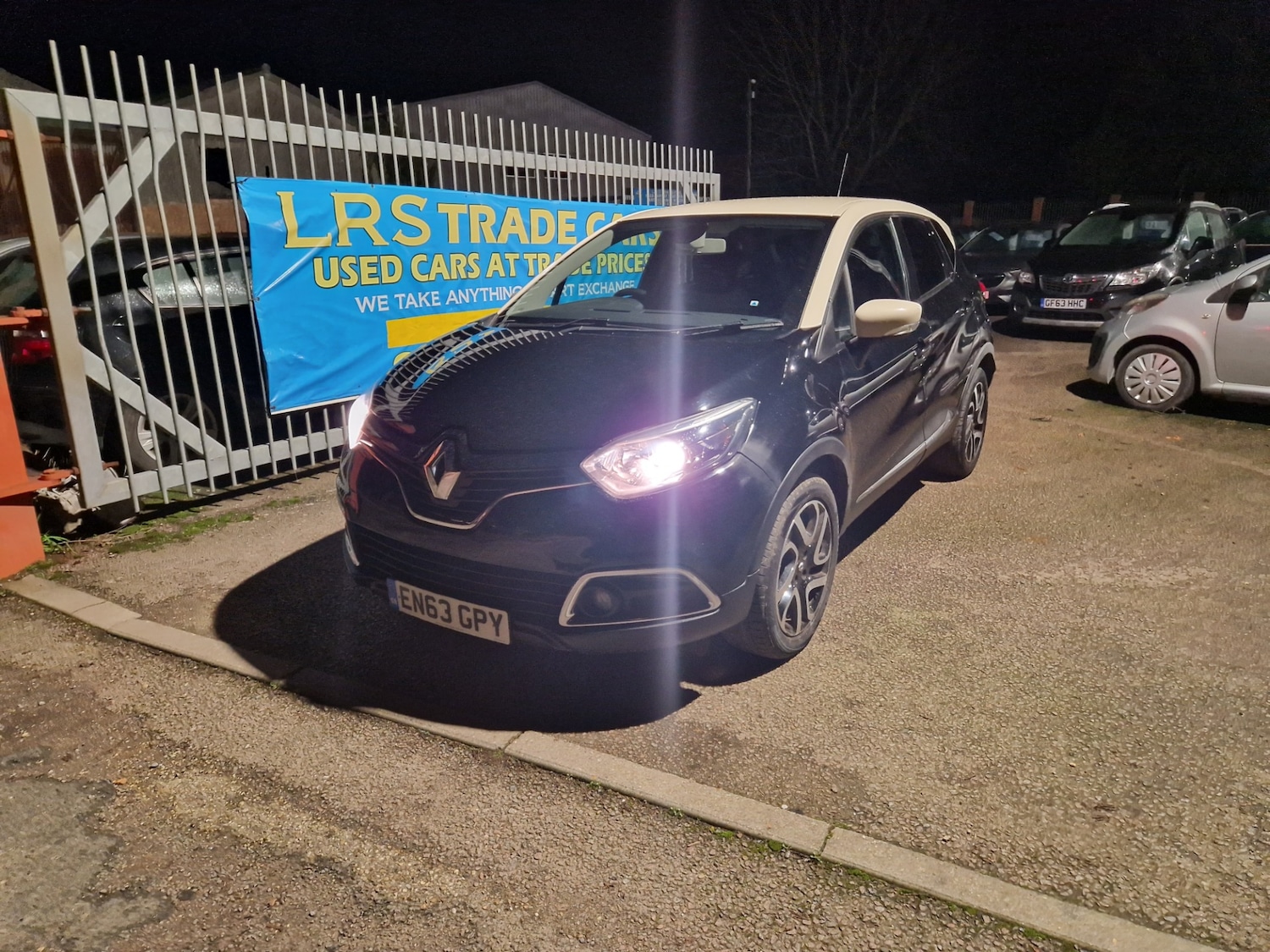 Used Renault Captur 2014 for sale - 77536096: Photo 3