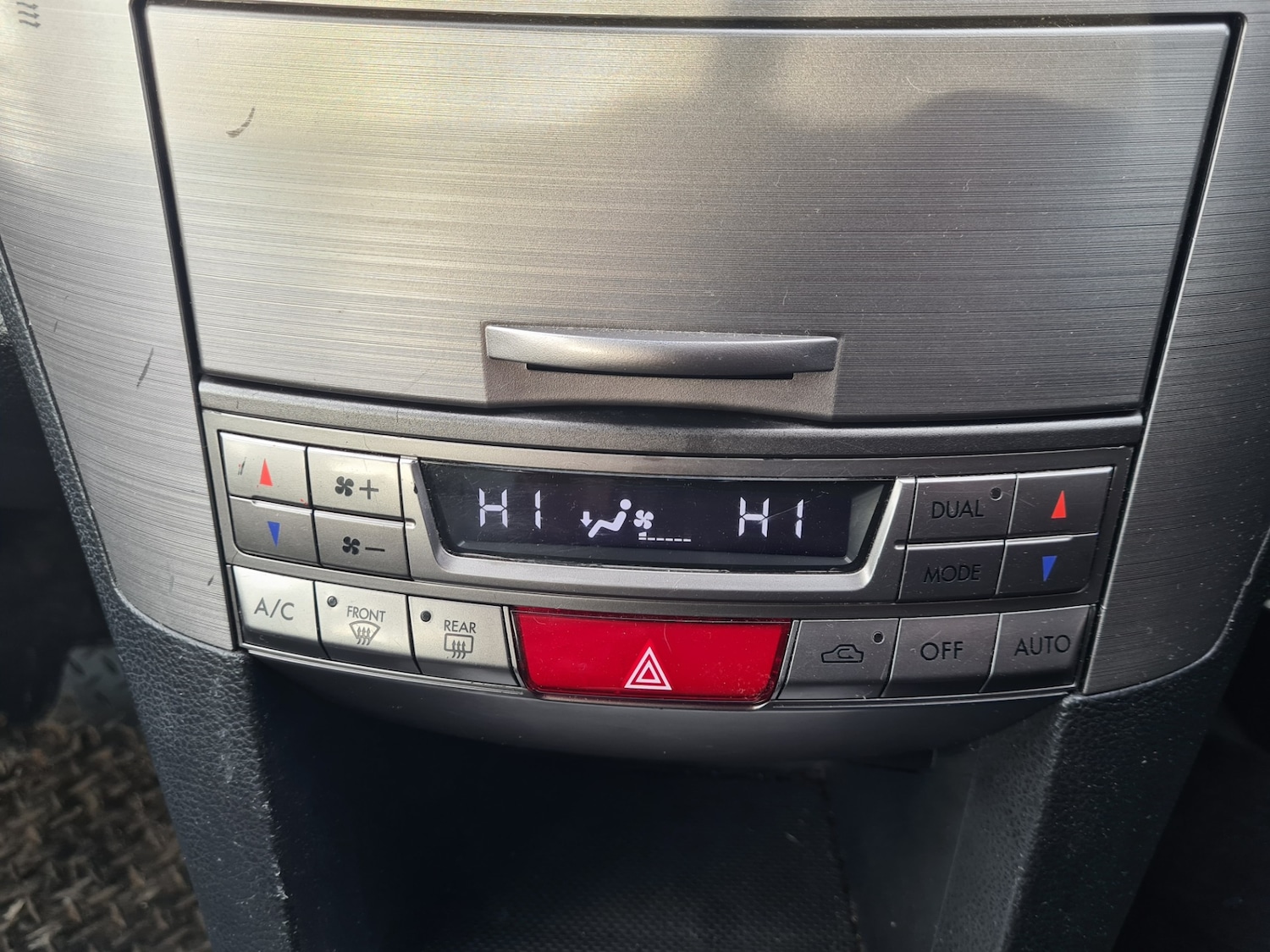 Used Subaru Legacy 2010 for sale - 73606882: Photo 17