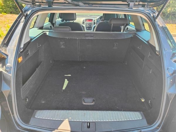 Used Vauxhall Astra 2011 for sale - 77501726: Photo 14