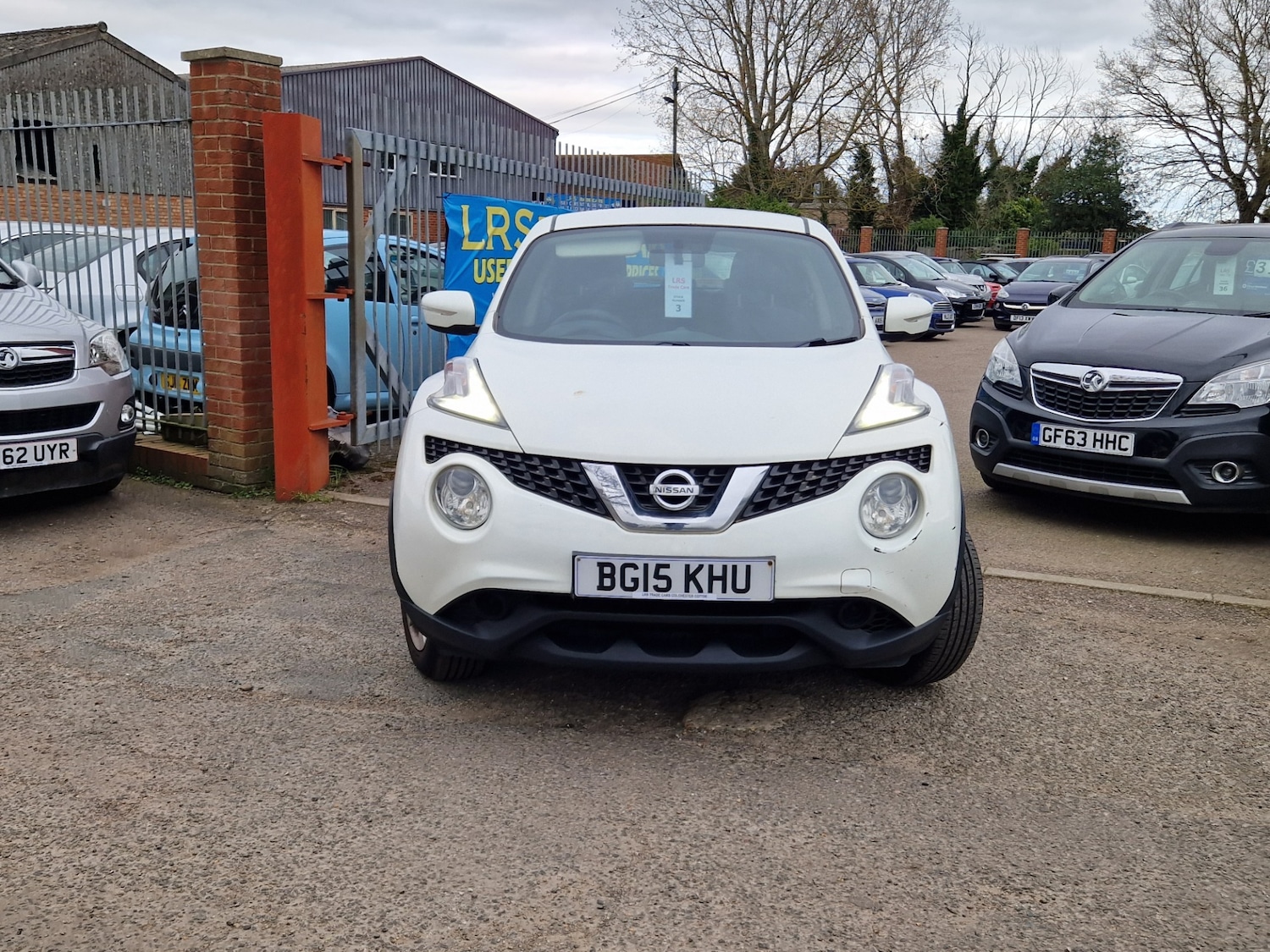 Used Nissan Juke 2015 for sale - 77897130: Photo 2