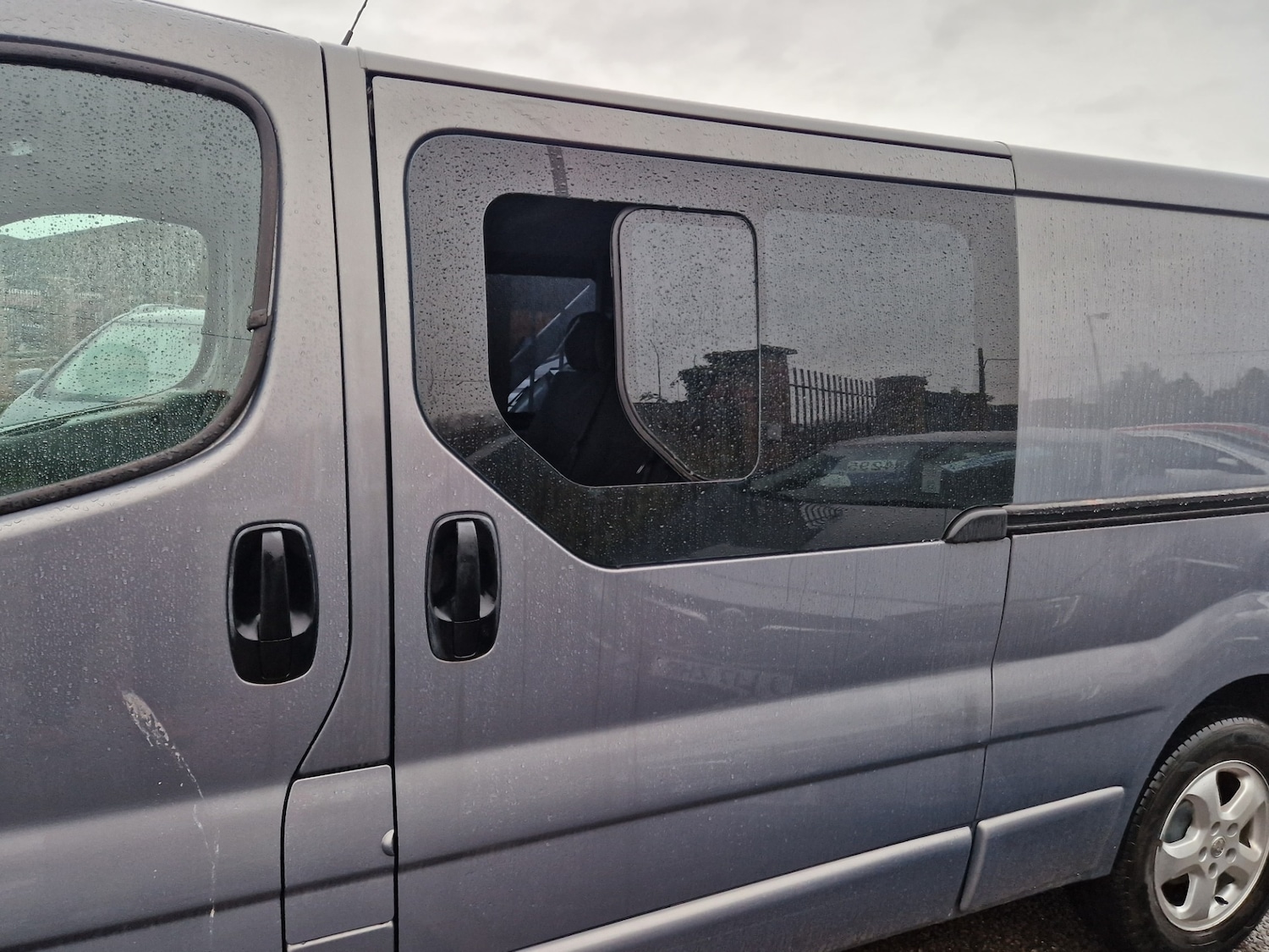 Used Vauxhall Vivaro 2010 for sale - 77206964: Photo 10