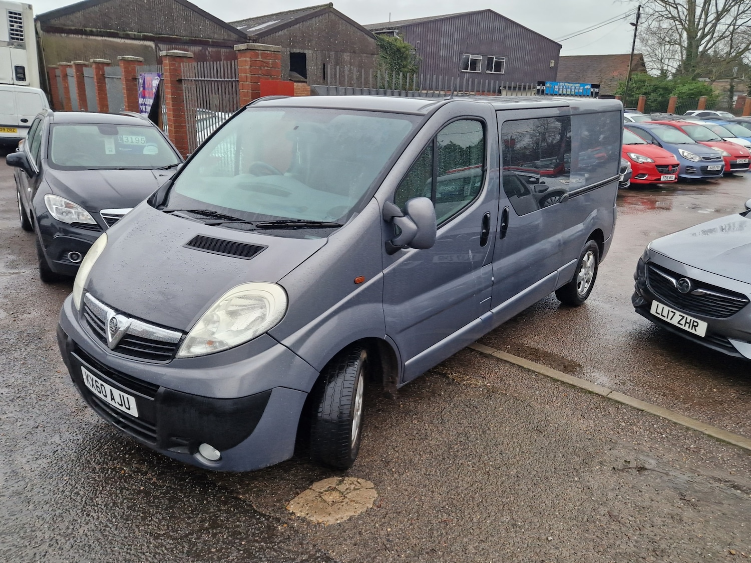 Used Vauxhall Vivaro 2010 for sale - 77206964: Photo 3