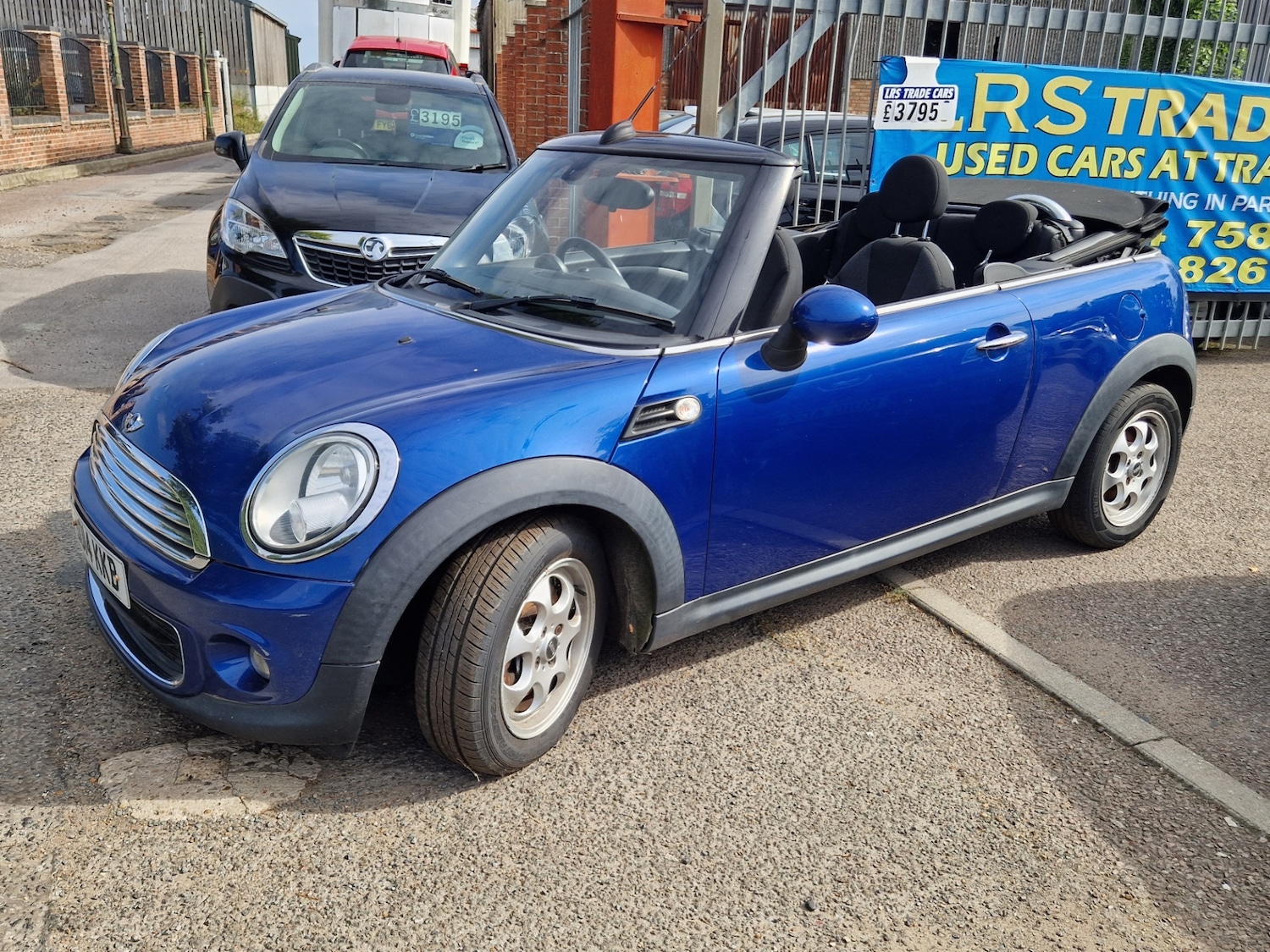 Used MINI Convertible 2014 for sale - 77453549: Photo 12
