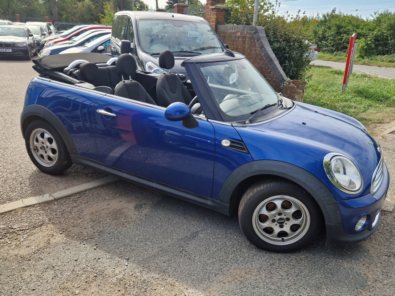 Used MINI Convertible 2014 for sale - 77453549: Photo 9