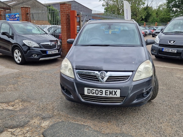 Used Vauxhall Zafira 2009 for sale - 75675361: Photo 2